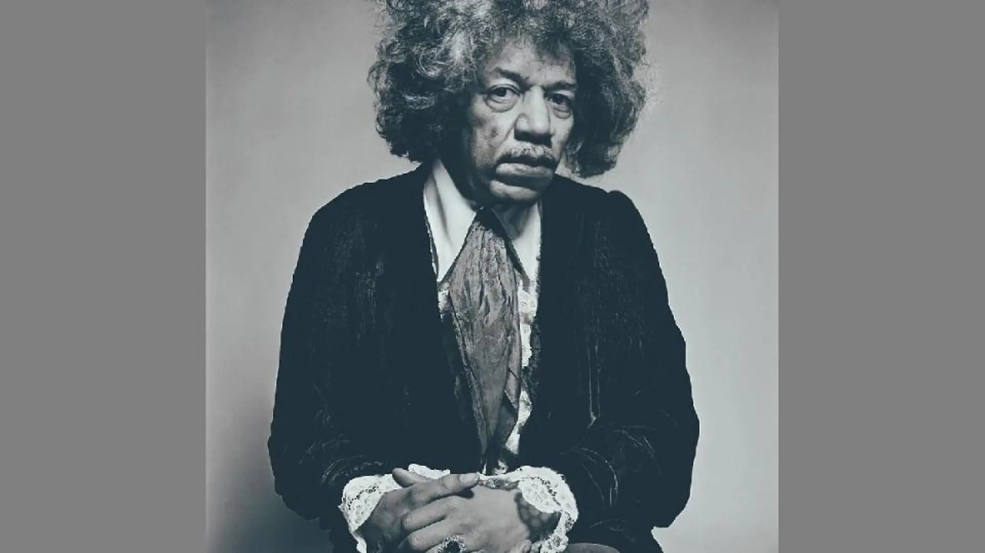Der Künstler Alper Yesiltas hat mittels einer KI-Technologie ein Portrait von Jimi Hendrix, wie er heute aussehen würde, erschaffen.