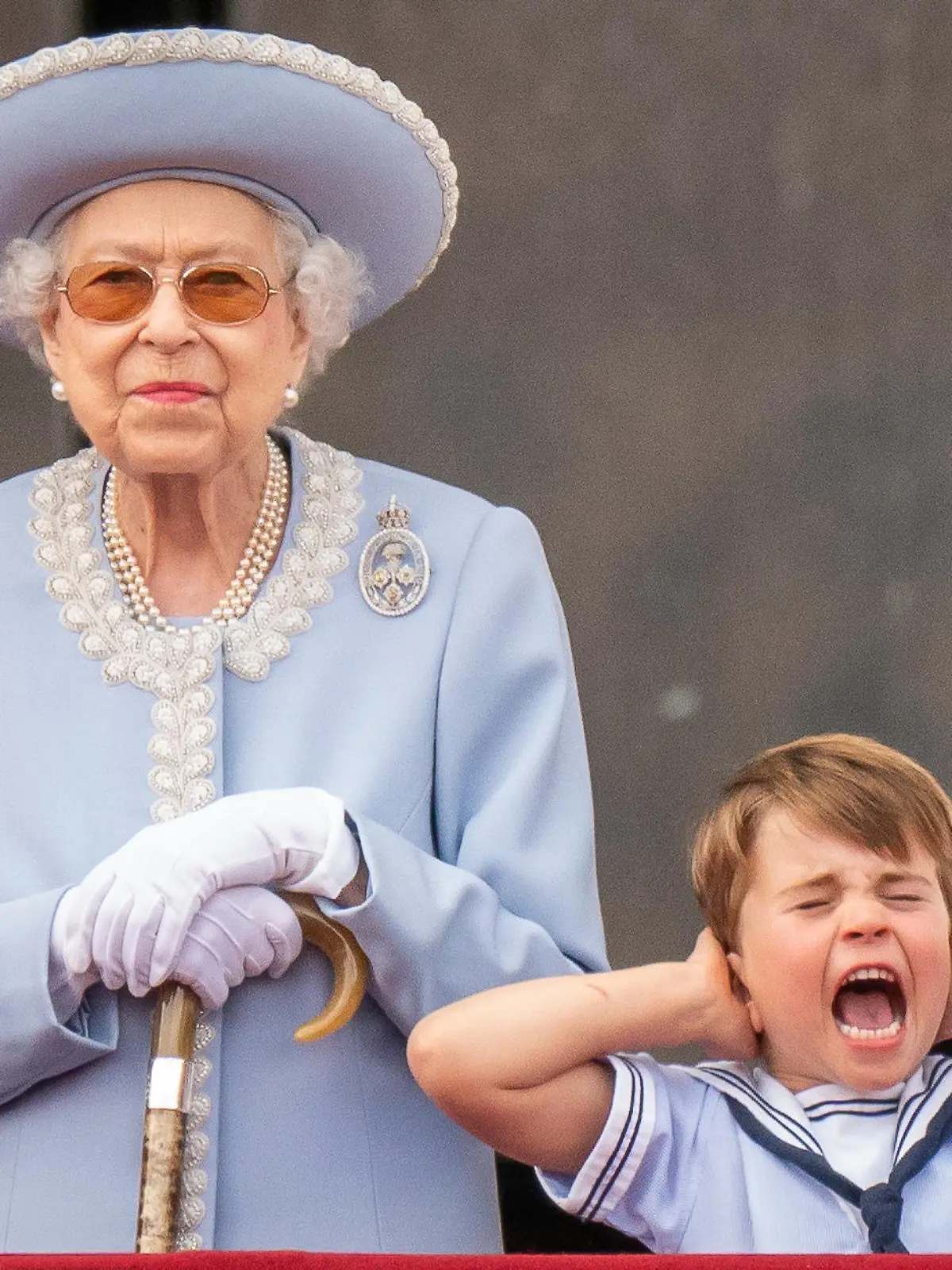 Cambridge siblings education. EMBARGOED TO 2230 WEDNESDAY SEPTEMBER 7 File photo dated 02/06/22 of Queen Elizabeth II and Prince Louis on the balcony of Buckingham Palace, as Prince George, Charlotte and new starter Prince Louis joined their new prep school, Lambrook in Berkshire, together on Wednesday. Issue date: Wednesday September 7, 2022. All the Cambridge siblings are now at the same educational establishment for the first time. See PA story ROYAL Cambridge. Photo credit should read: Aaron Chown/PA Wire URN:68681583