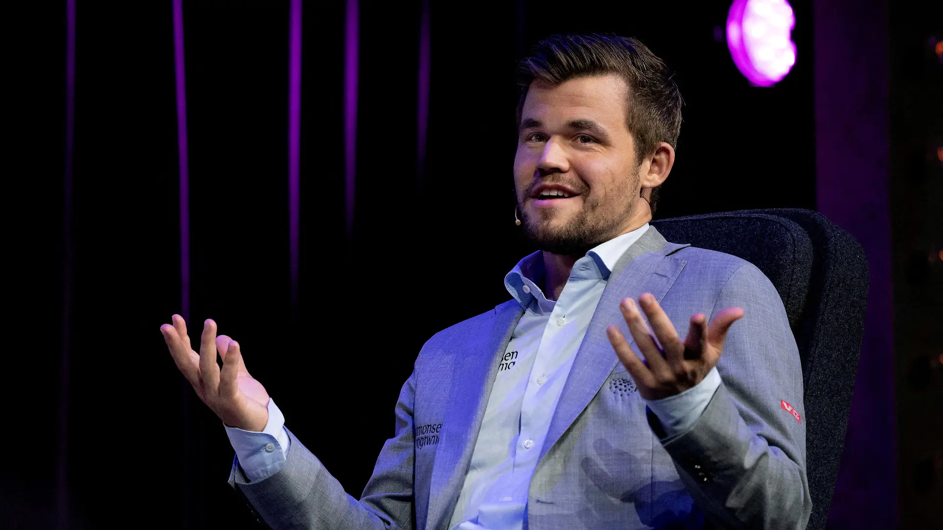 FILE PHOTO: Norwegian chess player Magnus Carlsen participates at the Energy Denmark Champions Battle 2019 in Circus Building, Copenhagen, Denmark May 22, 2019. Claus Bech/Ritzau Scanpix/via REUTERS ATTENTION EDITORS - THIS IMAGE WAS PROVIDED BY A THIRD PARTY. DENMARK OUT./File Photo