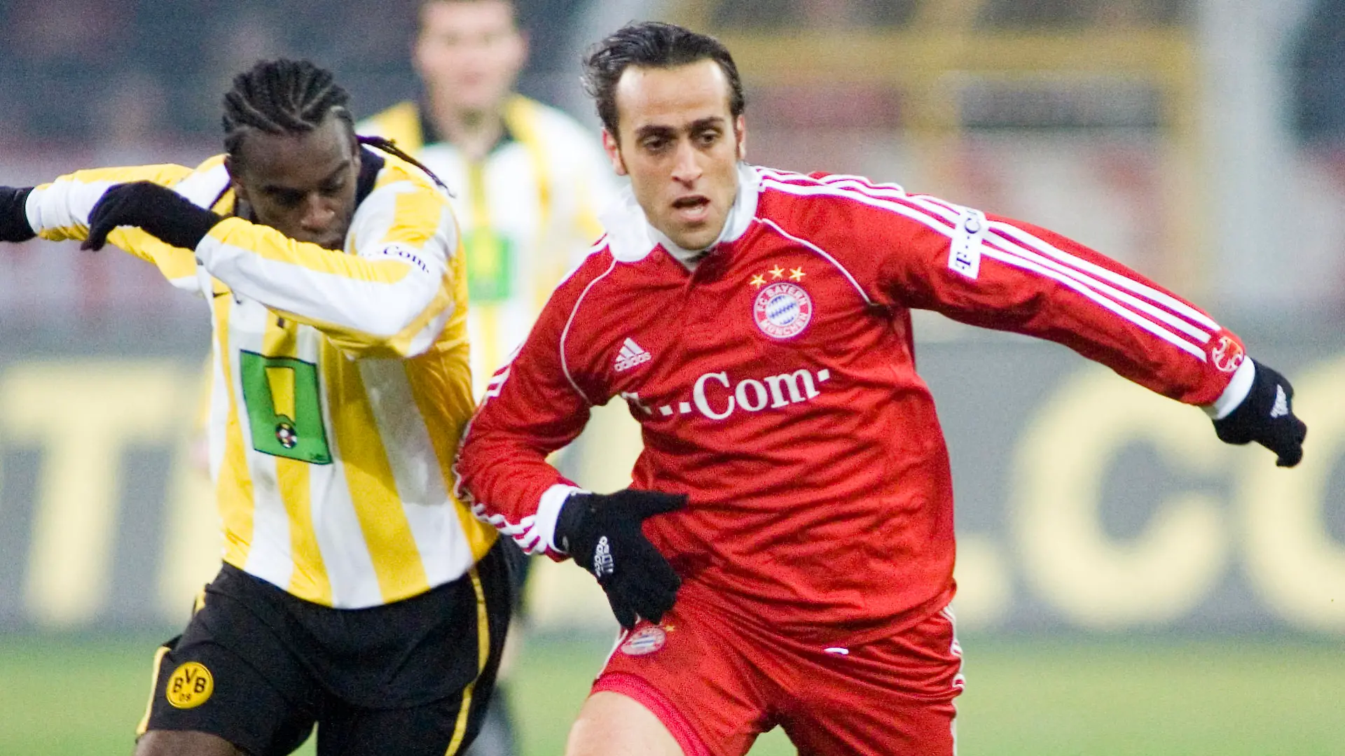 Zweikampf zwischen TINGA (BVB, .i.) und Ali KARIMI Borussia Dortmund - FC Bayern Muenchen, Fussball Bundesliga am 26.01.2007, liga1&spieltag18&saison0607