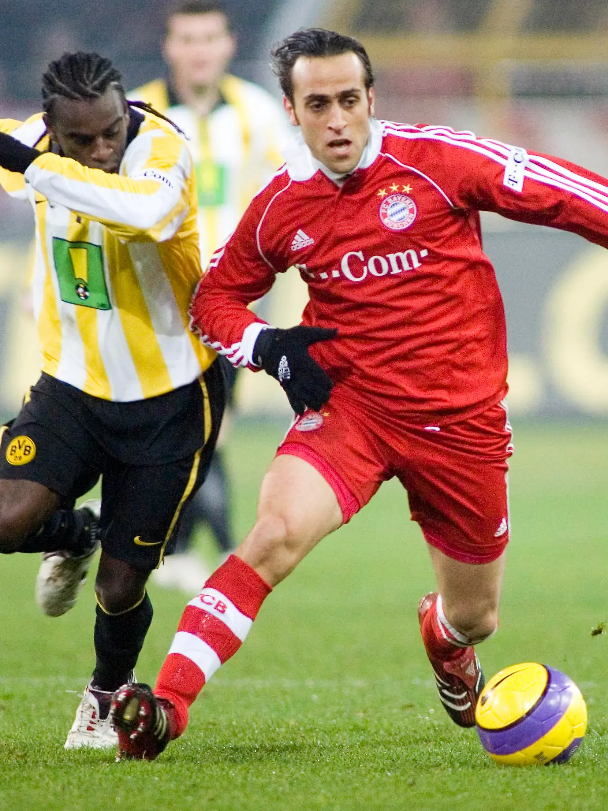 Zweikampf zwischen TINGA (BVB, .i.) und Ali KARIMI Borussia Dortmund - FC Bayern Muenchen, Fussball Bundesliga am 26.01.2007, liga1&spieltag18&saison0607
