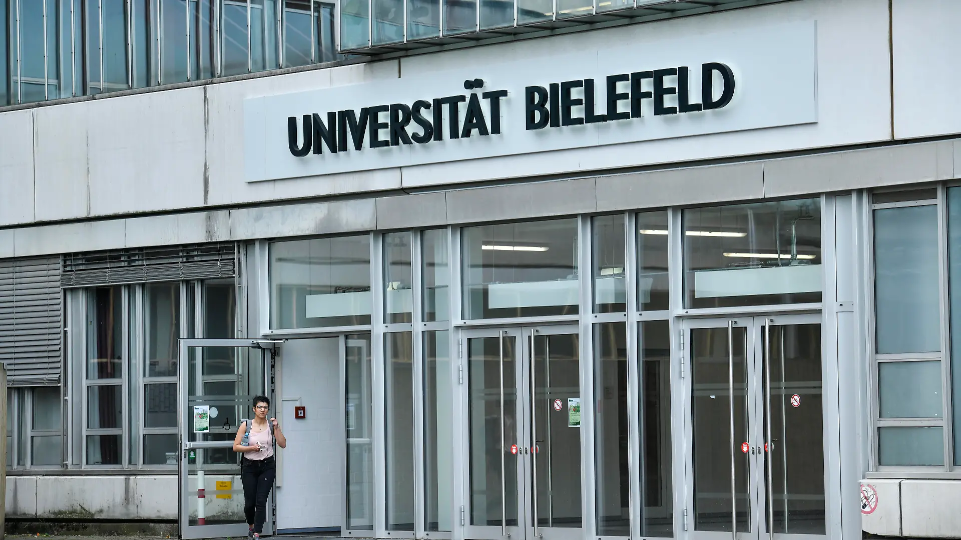 Universität Bielefeld, Universitätsstraße, Bielefeld, Nordrhein-Westfalen, Deutschland University of Bielefeld, Universitätsstraße, Bielefeld, North Rhine-Westphalia, Germany