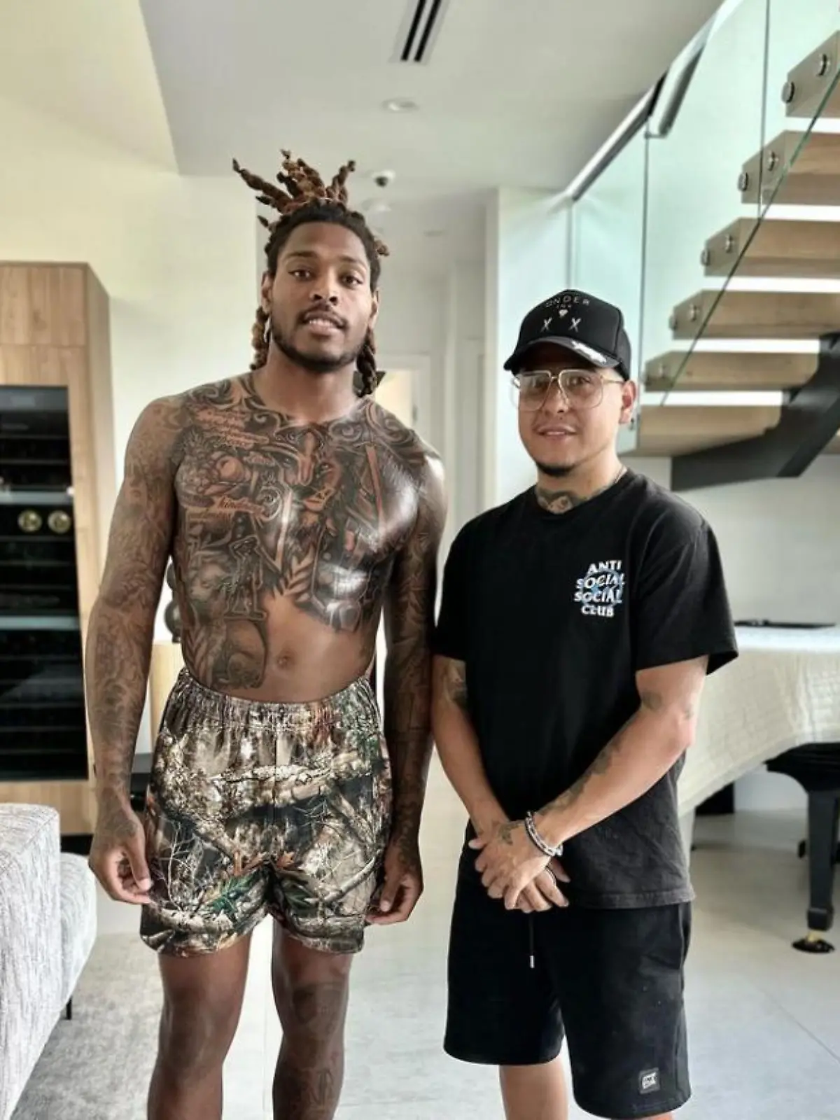 Jalen Ramsey (31) ehrt seinen Glauben mit einem Torso-Tattoo