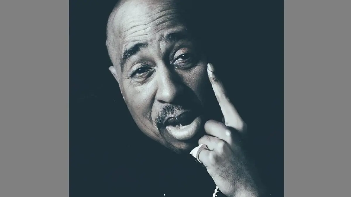 Der Künstler Alper Yesiltas hat mittels einer KI-Technologie ein Portrait von Tupac Shakur, wie er heute aussehen würde, erschaffen.