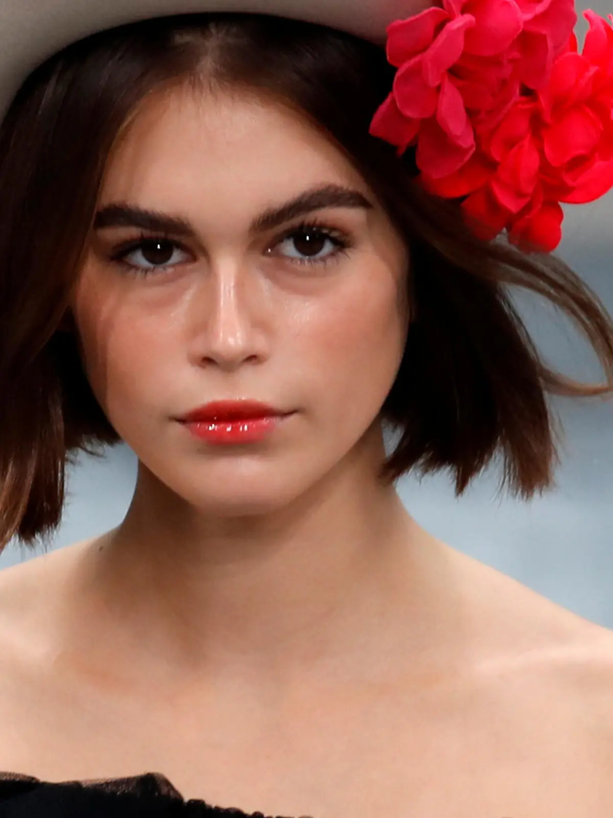 Model Kaia Gerber presents a creation by designer Virginie Viard as part of her Spring/Summer 2020 women's ready-to-wear collection show for fashion house Chanel during the Paris Fashion Week in Paris, France, October 1, 2019. REUTERS/Gonzalo Fuentes