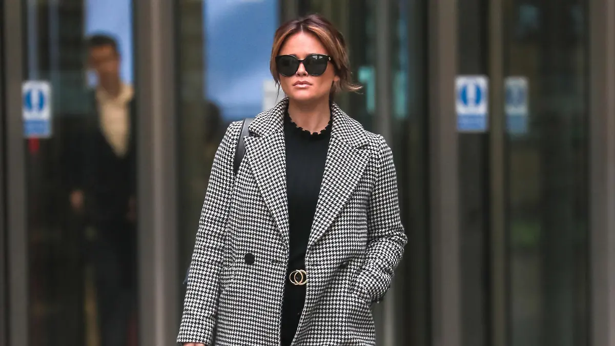 Emily Atack leaves the BBC wearing a houndstooth coat and Gucci sunglasses.
Pictured: Emily Atack
Ref: SPL5139460 110120 NON-EXCLUSIVE
Picture by: SplashNews.com
Splash News and Pictures
Los Angeles: 310-821-2666
New York: 212-619-2666
London: +44 (0)20 7644 7656
Berlin: +49 175 3764 166
photodesk@splashnews.com
World Rights,
