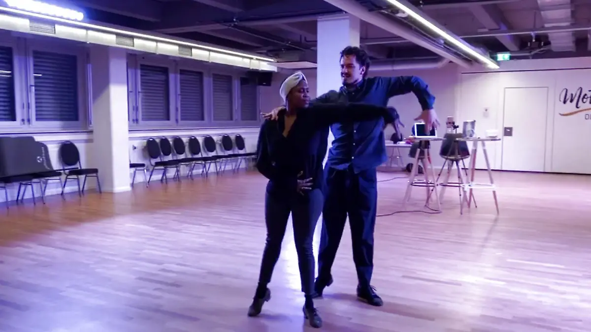 Motsi Mabuse tanzt mit ihrem Ehemann