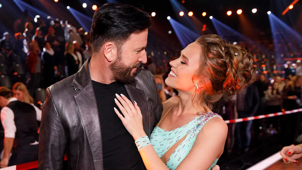 Michael Wendler mit Freundin Laura Müller in der 2. Live-Show der 13. Staffel der RTL-Tanzshow Let s Dance im MMC Coloneum. Köln, 06.03.2020 *** Michael Wendler with girlfriend Laura Müller in the 2 Live Show of the 13 season of the RTL dance show Let s Dance at the MMC Coloneum Cologne, 06 03 2020 Foto:xC.xHardtx/xFuturexImage
