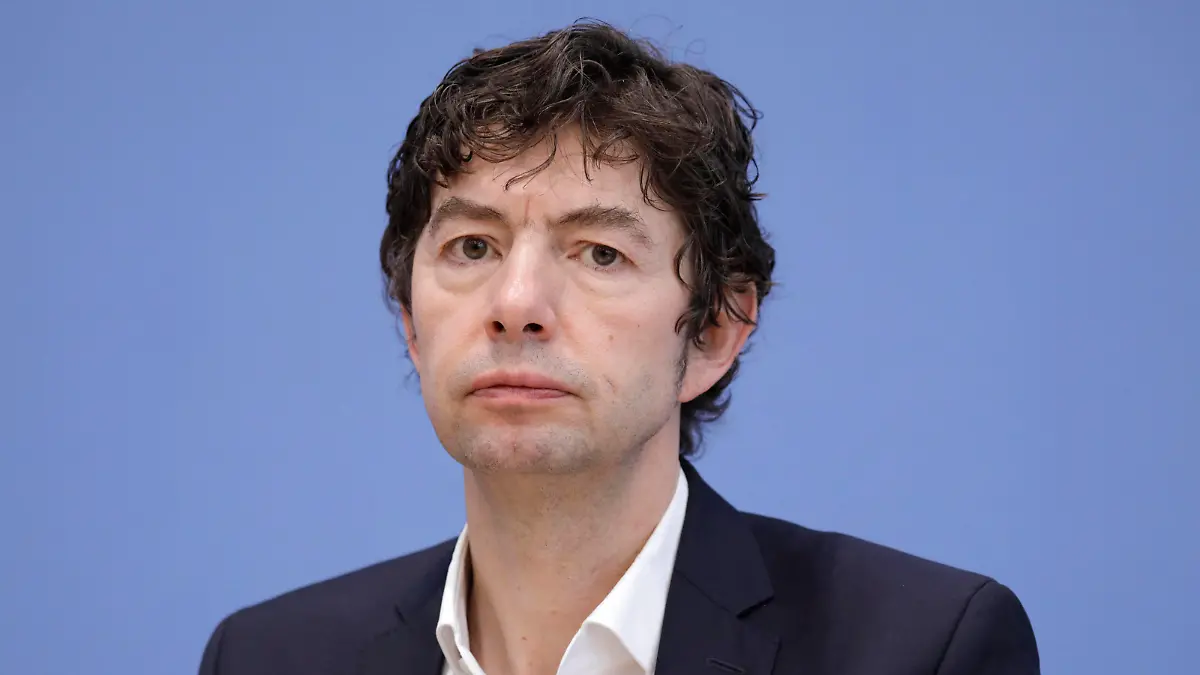 Prof. Dr. Christian Drosten, Direktor Institut fuer Virologie, Charit Berlin, PK zu Ausbreitung des Coronavirus, DEU, Berlin, 09.03.2020