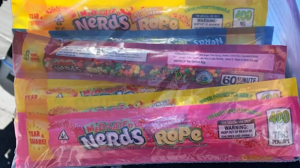 Die Cannabis-Bonbons sehen echten Süßigkeiten zum Verwechseln ähnlich