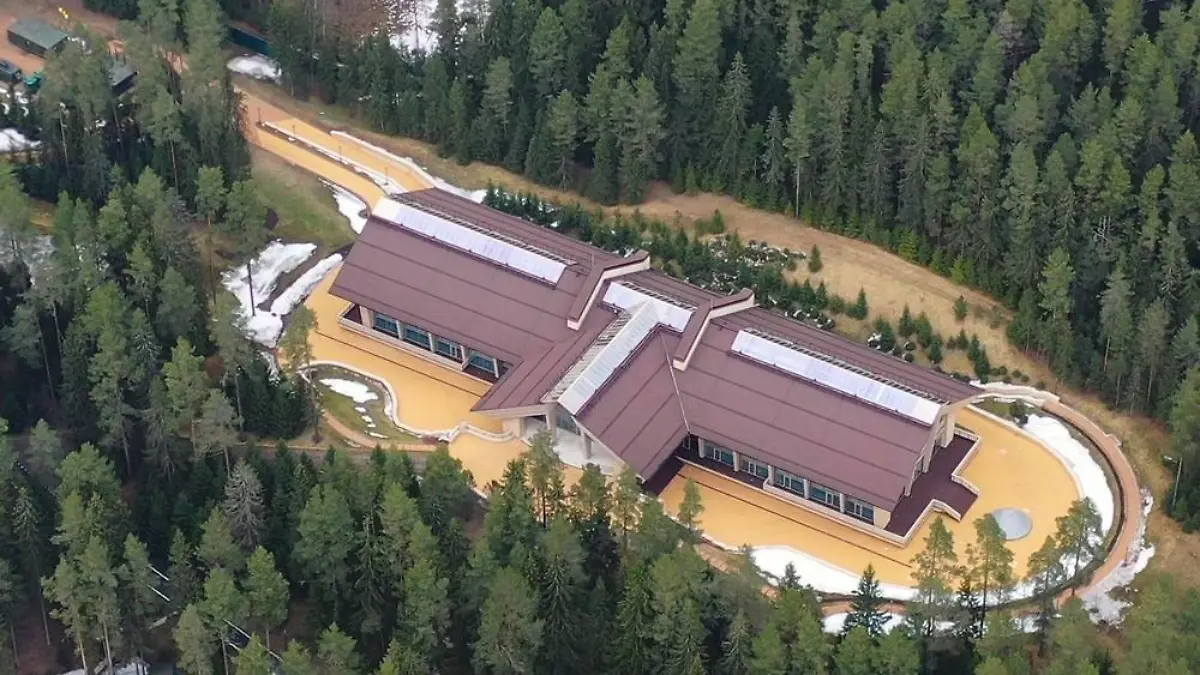 Nach seinem Befehl zur Teilmobilmachung, soll der russische Machthaber Wladimir Putin Urlaub in seinem luxuriösen Wald-Palast nördlich von Moskau machen.