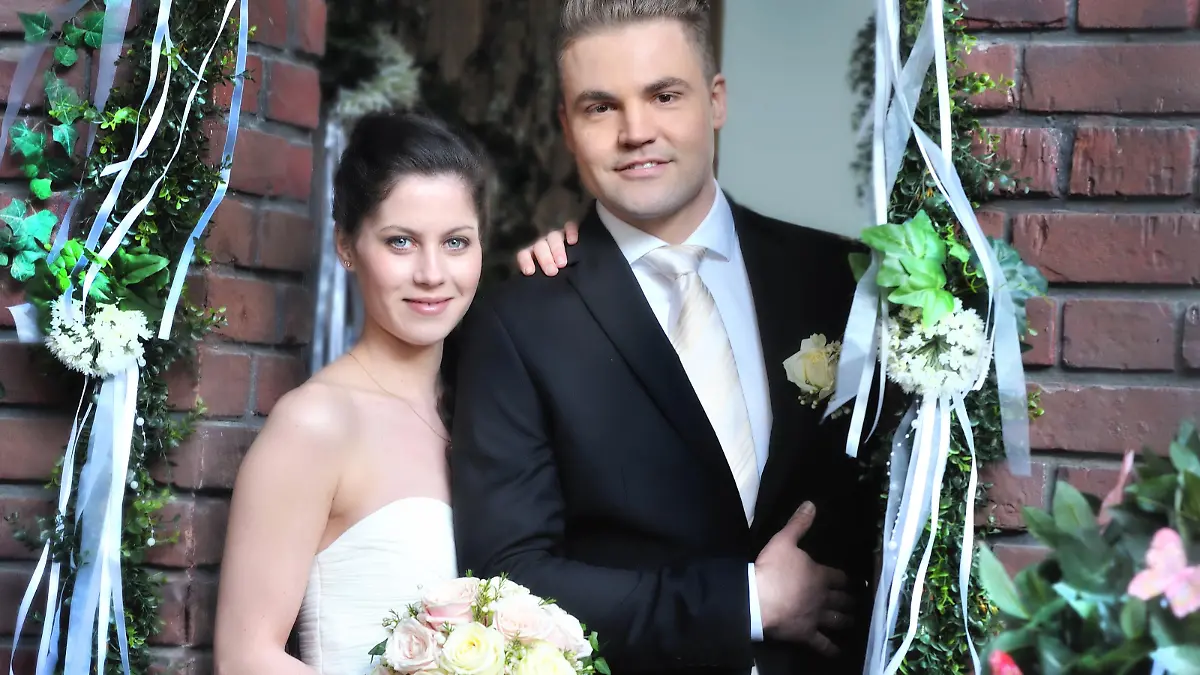Sina (Valea Katharina Scalabrino) und Bambi (Benjamin Heinrich)
