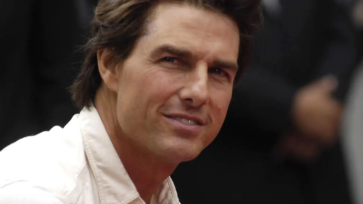 Tom Cruise at the press conference for Jerry Bruckheimer Adds Handprints and Footprints to Graumans Chinese Theatre, Graumans Chinese Theatre, Los Angeles, CA May 17, 2010. Photo By: Michael Germana/Everett Collection For usage credit please use Michael Germana/Everett Collection ACHTUNG AUFNAHMEDATUM GESCHÄTZT PUBLICATIONxINxGERxSUIxAUTxONLY Copyright: xMichaelxGermana/EverettxCollectionx 1017MYI GM017
