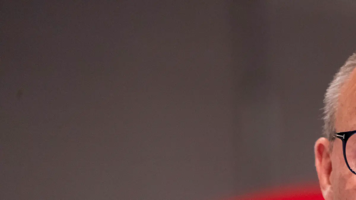 35. Bundesparteitag der CDU Deutschlands in Hannover - Der Parteivorsitzende Friedrich Merz eröffnet den Bundesparteitag35. Bundesparteitag der CDU Deutschlands in Hannover - Der Parteivorsitzende Friedrich Merz eröffnet den Bundesparteitag, Hannover Niedersachsen Deutschland Messe *** 35 Federal Party Congress of the CDU of Germany in Hanover Party Chairman Friedrich Merz opens the Federal Party Congress 35 Federal Party Congress of the CDU of Germany in Hanover Party Chairman Friedrich Merz opens the Federal Party Congress, Hanover Lower Saxony Germany Fair