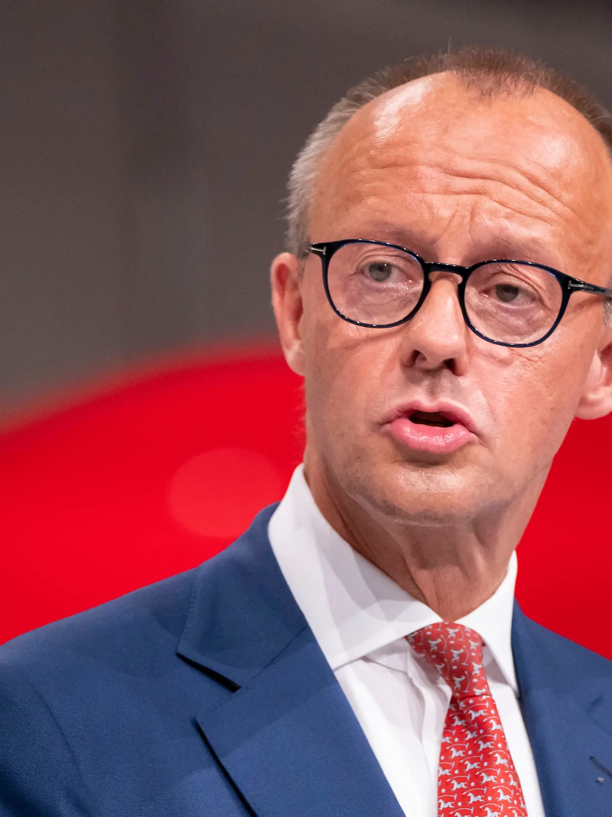  35. Bundesparteitag der CDU Deutschlands in Hannover - Der Parteivorsitzende Friedrich Merz eröffnet den Bundesparteitag35. Bundesparteitag der CDU Deutschlands in Hannover - Der Parteivorsitzende Friedrich Merz eröffnet den Bundesparteitag, Hannover Niedersachsen Deutschland Messe *** 35 Federal Party Congress of the CDU of Germany in Hanover Party Chairman Friedrich Merz opens the Federal Party Congress 35 Federal Party Congress of the CDU of Germany in Hanover Party Chairman Friedrich Merz opens the Federal Party Congress, Hanover Lower Saxony Germany Fair