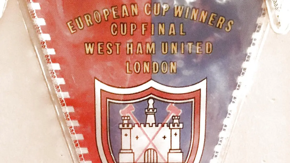 Wimpel zum Europapokal-Finale