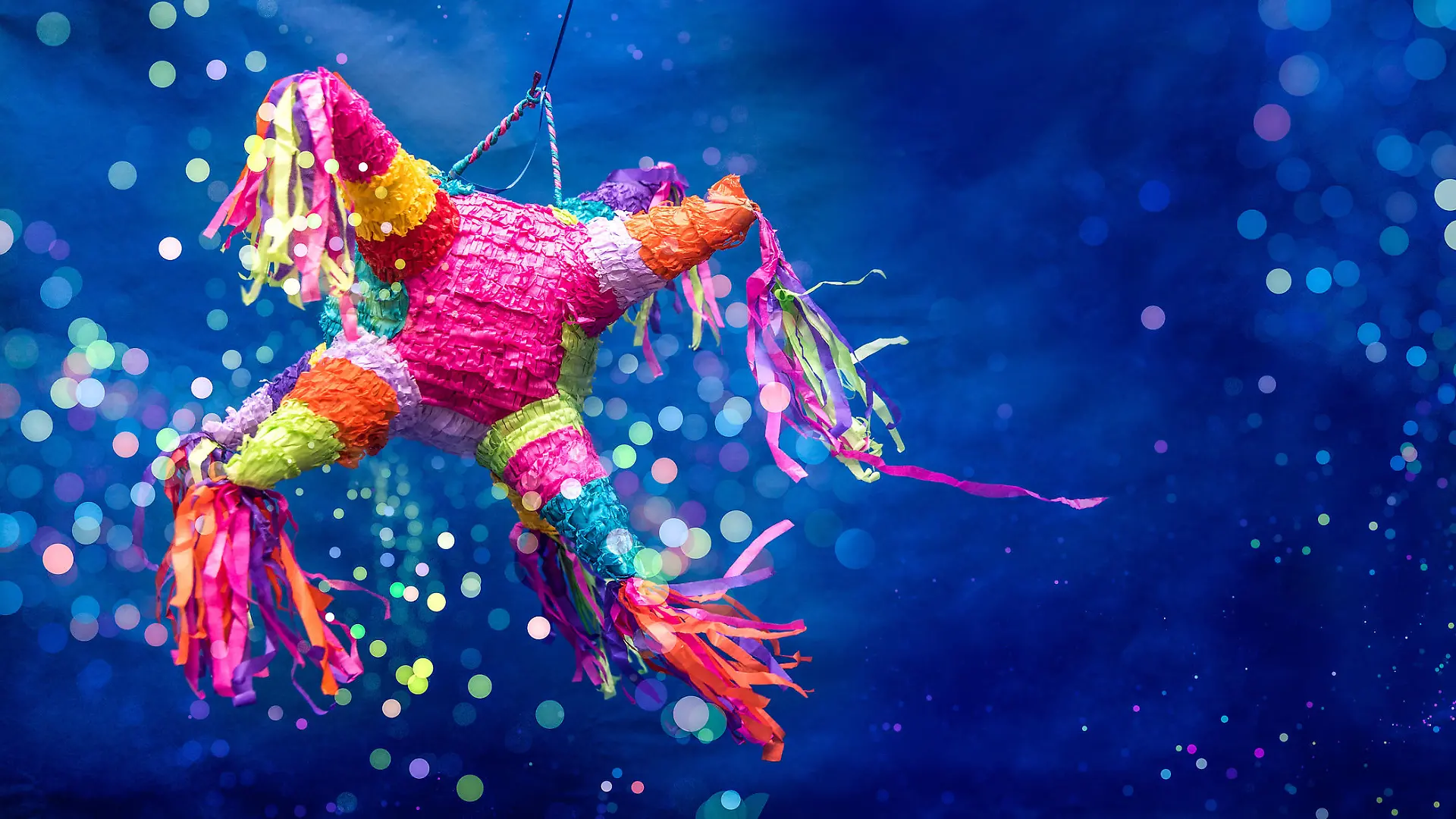 Die traditionelle Piñata ist eine Kugel mit sieben Spitzen