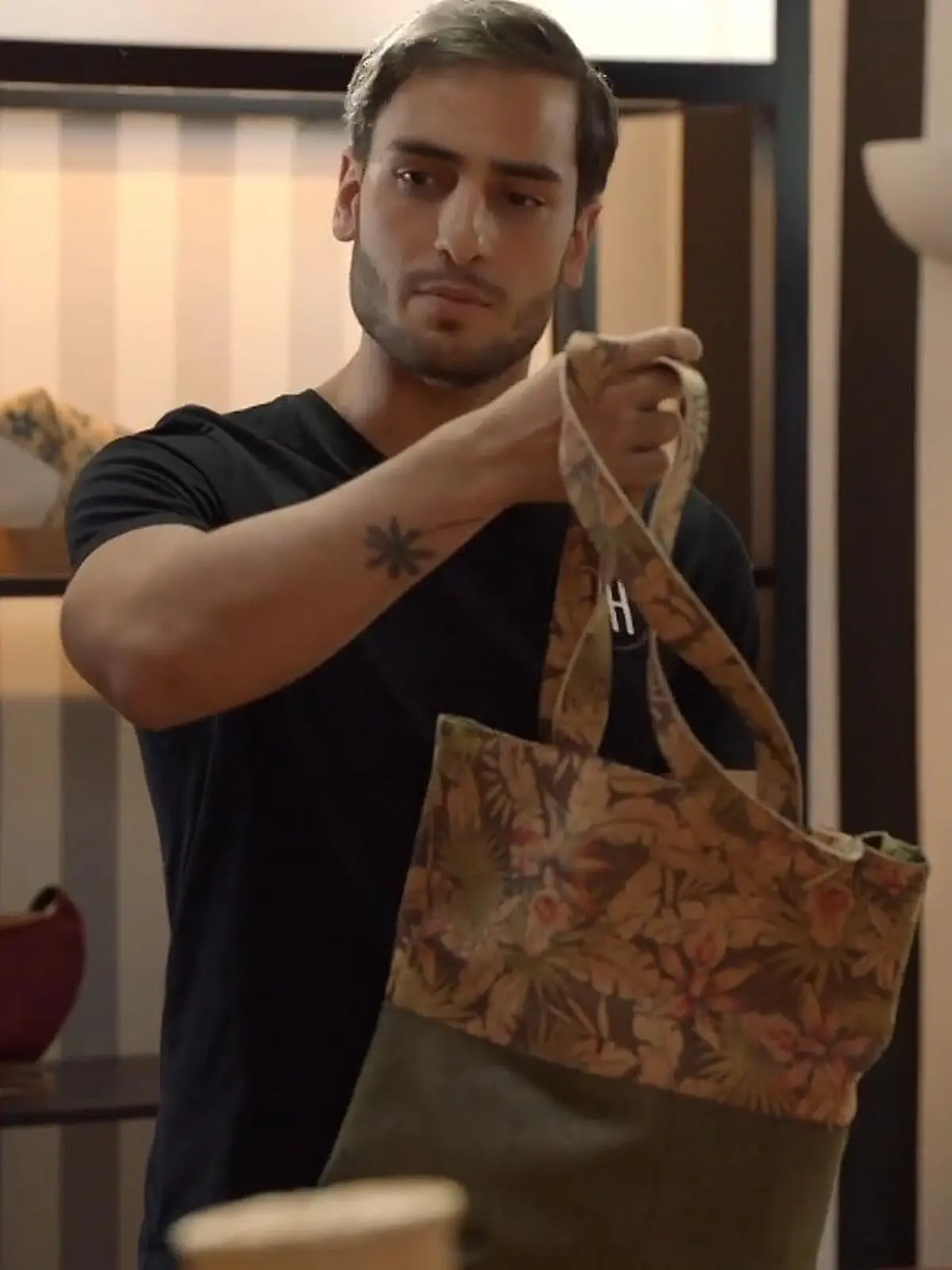 nihat tasche