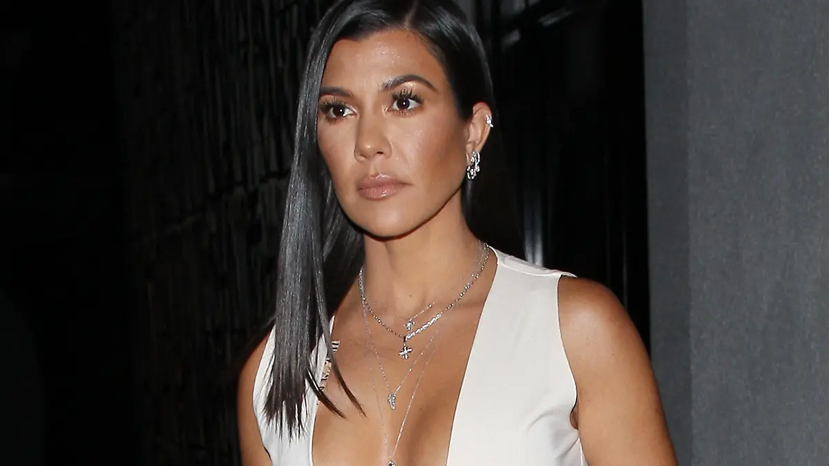 Kourtney Kardashian and Larsa Pippen are dressed to impress as they exit Craig's restaurant after having dinner in Los Angeles, CA.

Pictured: Kourtney Kardashian,Larsa Pippen
Ref: SPL5042720 161118 NON-EXCLUSIVE
Picture by: Photographer Group / SplashNews.com

Splash News and Pictures
Los Angeles: 310-821-2666
New York: 212-619-2666
London: 0207 644 7656
Milan: 02 4399 8577
photodesk@splashnews.com

World Rights, 
