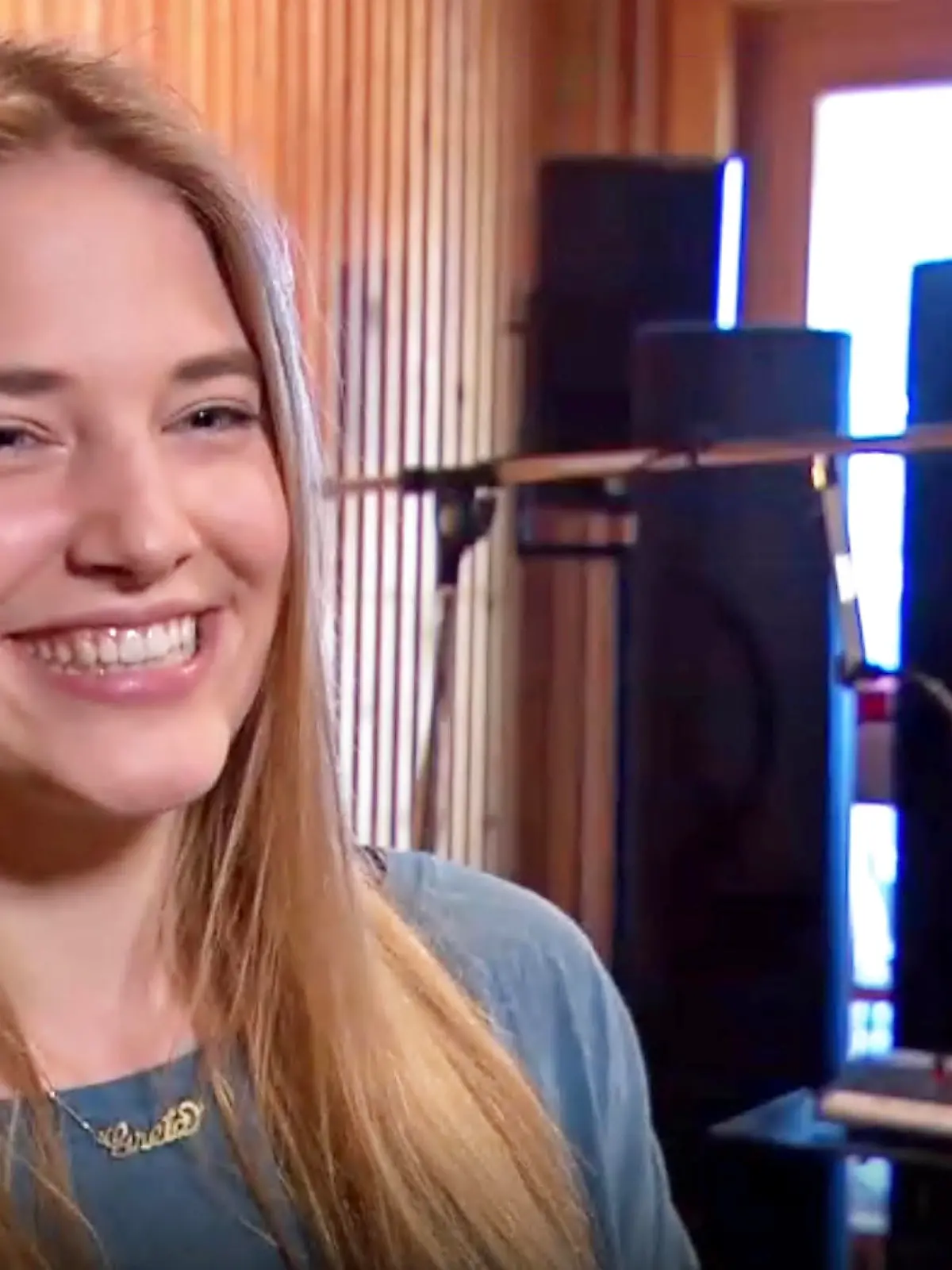 Model Greta, bekannt aus dem Musikvideo zu "Die immer lacht" von Kerstin Ott