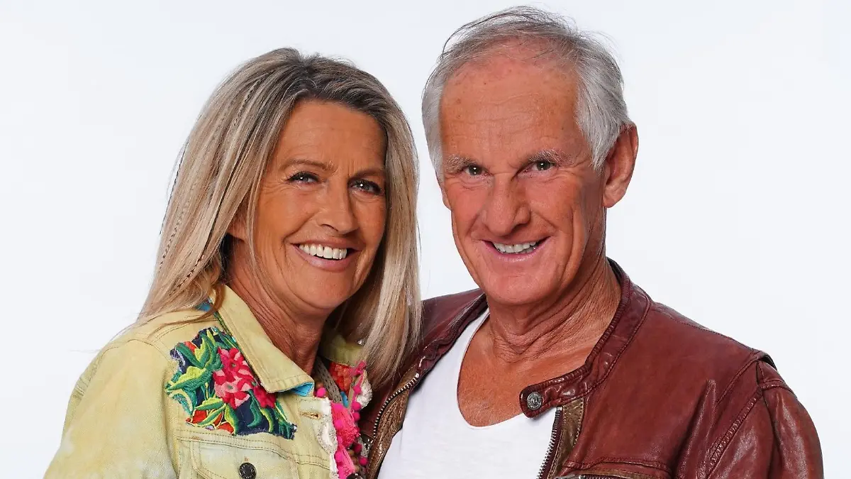 Der Hypnotiseur Martin Bolze (62) und die Designerin Michaela Scherer (53).

Die Verwendung des sendungsbezogenen Materials ist nur mit dem Hinweis und Verlinkung auf TVNOW gestattet.
