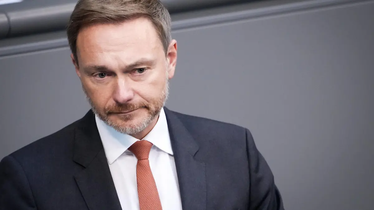  54. Bundestagssitzung und Debatte Aktuell,22.09.2022 Berlin, Finanzminister Christian Lindner FDP im Portrait bei seiner Rede bei der Debatte zum Thema Inflationsausgleichsgesetz bei der 54. Sitzung des Deutschen Bundestag in Berlin Berlin Berlin Deutschland *** 54 Bundestag session and debate Current,22 09 2022 Berlin, Finance Minister Christian Lindner FDP in portrait during his speech at the debate on the inflation compensation law at the 54 session of the German Bundestag in Berlin Berlin Germany