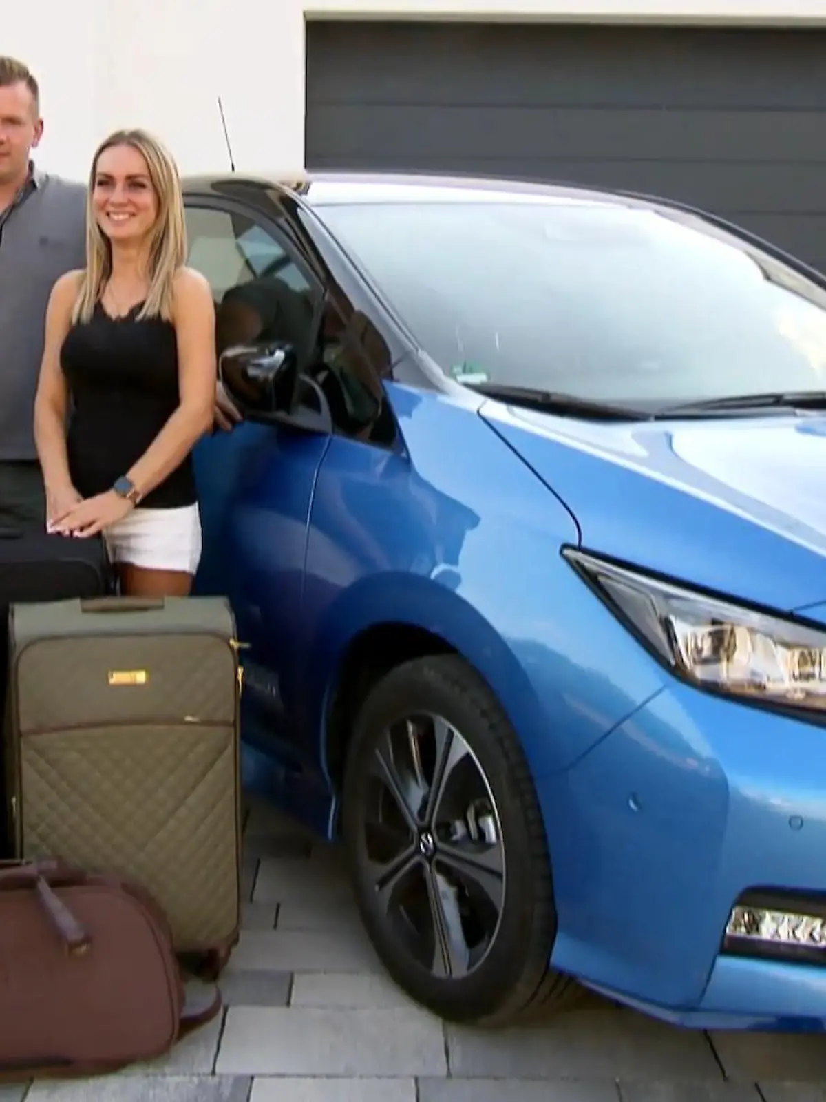 Familie Steinert fährt mit einem E-Auto in den Urlaub. Wie die Reise verläuft und was der Praxis-Unterschied zu einem Diesel- oder Benzinfahrzeug ist, zeigen wir im Video.
