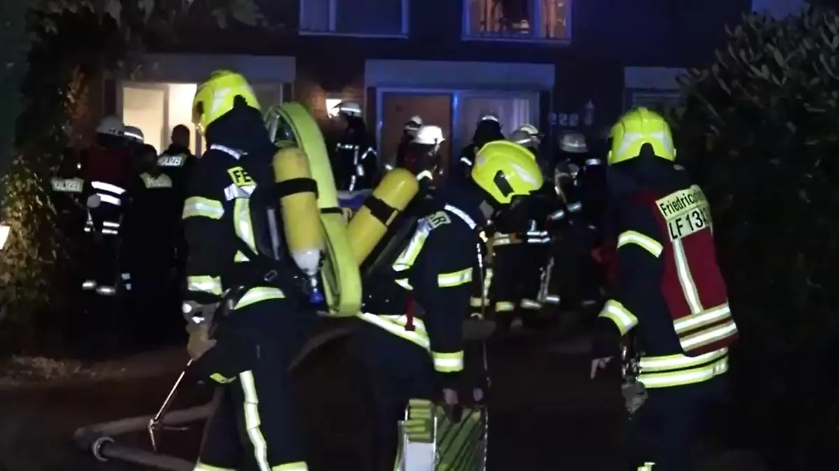 Bei einem Brand in einem Altenheim kamen zwei Menschen ums Leben.