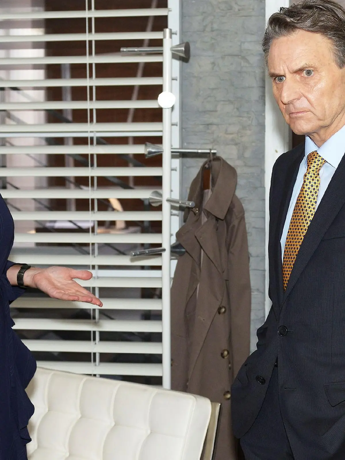 Gerner (Wolfgang Bahro) und Katrin (Ulrike Frank) glauben, dass sie Felix falsch eingeschätzt haben.

Die Verwendung des sendungsbezogenen Materials ist nur mit dem Hinweis und Verlinkung auf TVNOW gestattet.