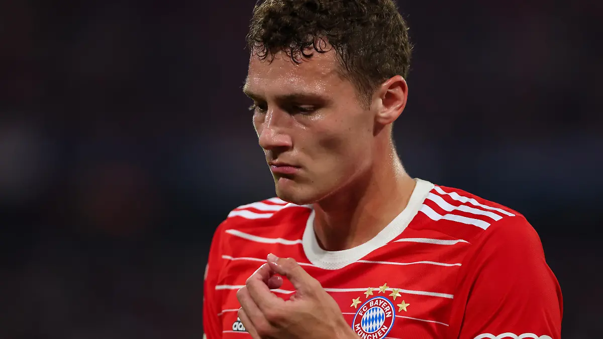 Benjamin Pavard of FC Bayern Munich during the UEFA Champions League match between FC Bayern Munich v FC Barcelona at Allianz Arena in Munich, Germany. (Photo by DAX Images/NurPhoto)