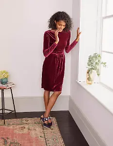 Abigail Samtkleid
