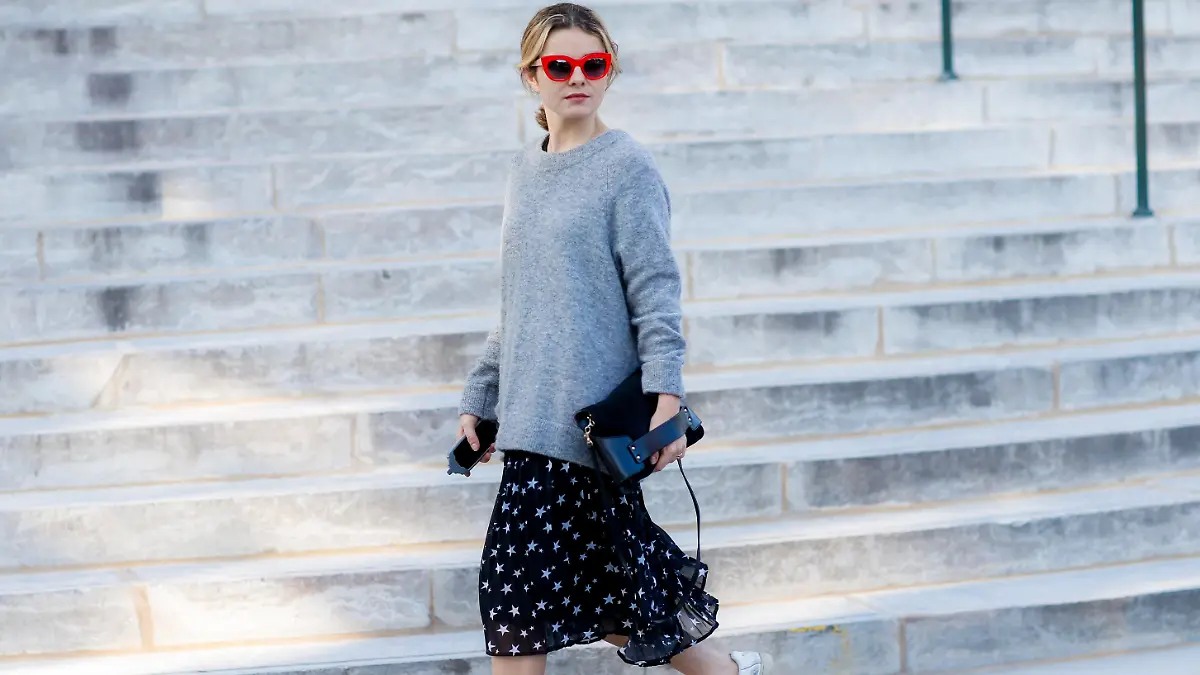 Street style, blogger Mathilde Margail (Au Petit Imprevu) arriving at Chanel Spring Summer 2017 show held at Grand Palais, in Paris, France, on October 4, 2016. Photo by Marie-Paola Bertrand-Hillion/ABACAPRESS.COM |