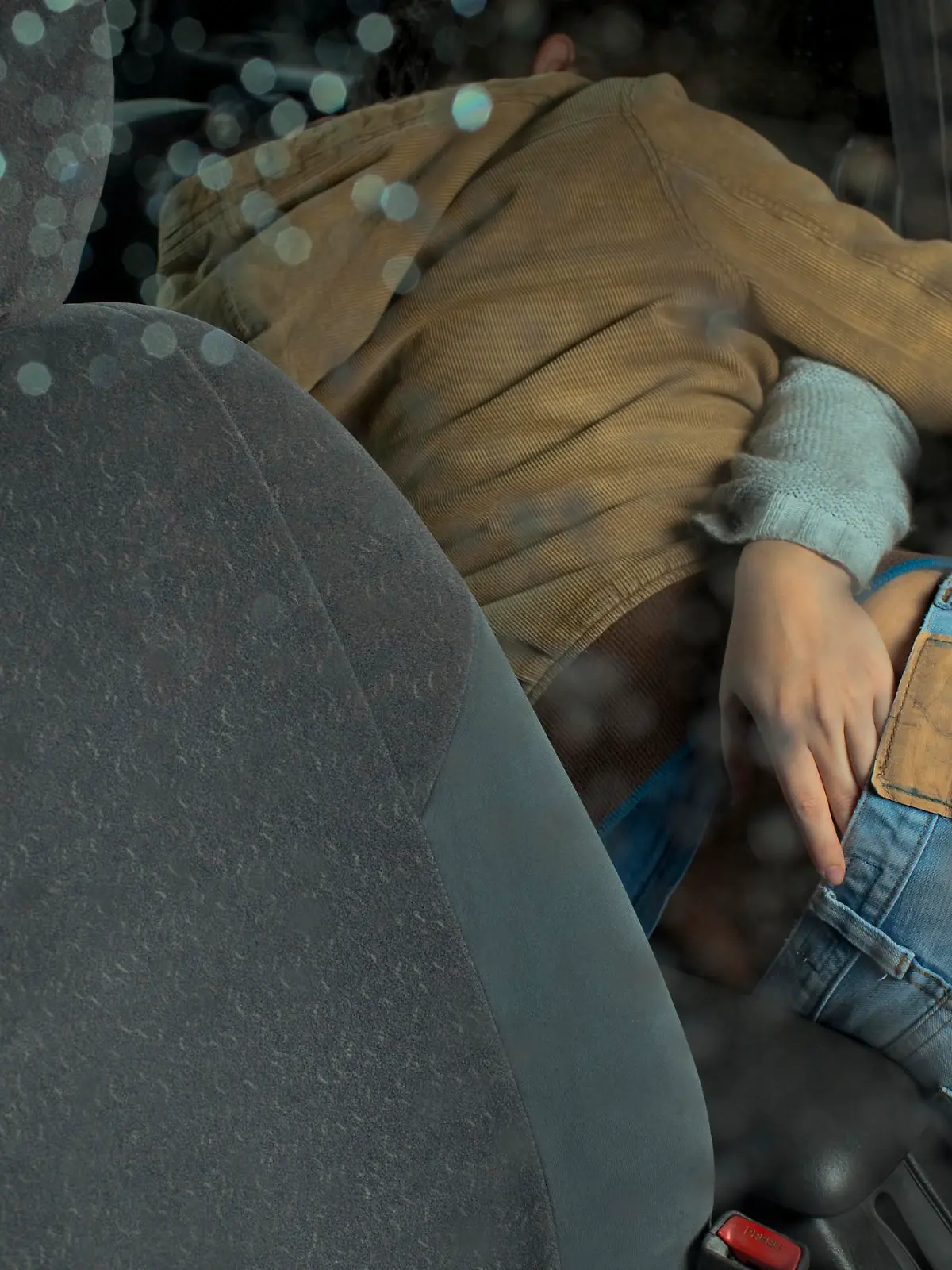 Paar hat Sex im Auto