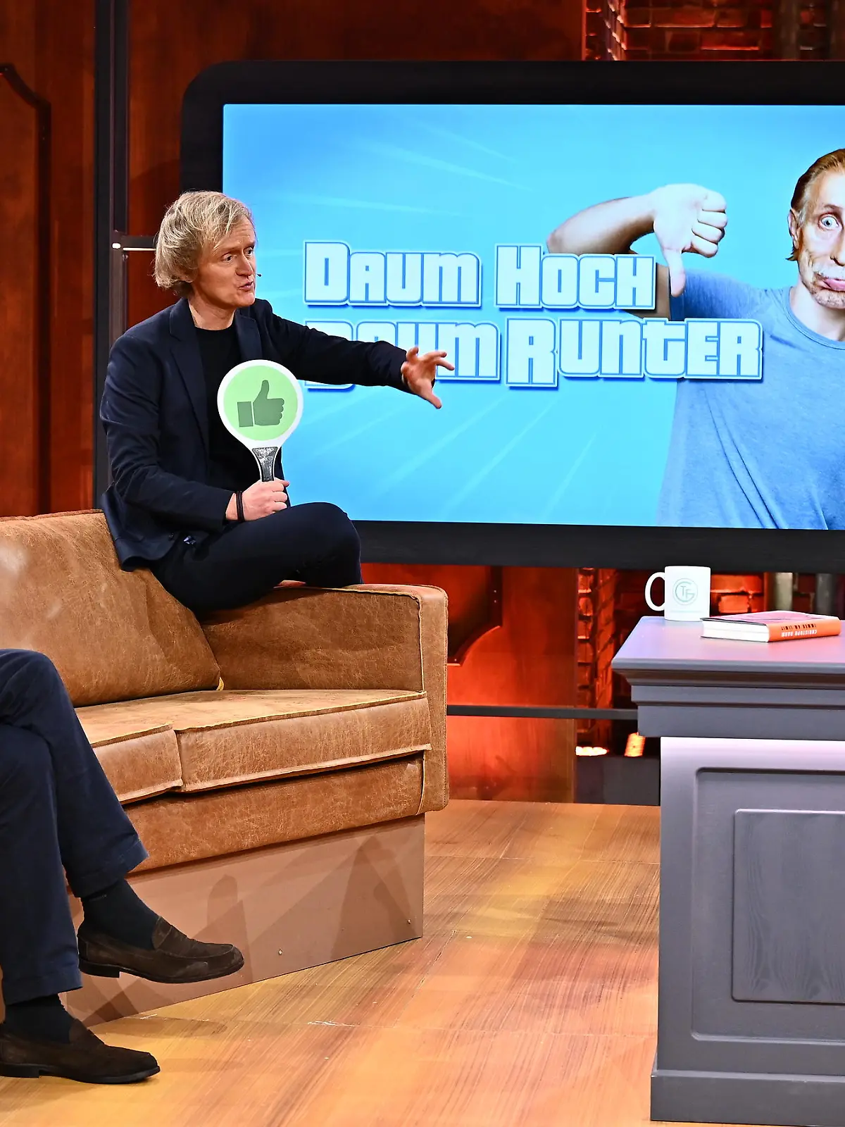 Tglich frisch gerstet
Aufzeichnung 08 vom 09.12.2020
Hoster: Nazan Eckes
Roaster: Pierre M. Krause
Gast. Christoph Daum
Foto: TV NOW / Willi Weber