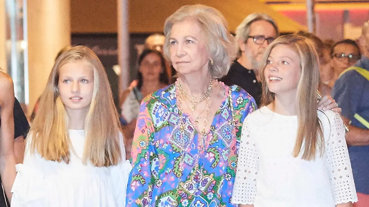 Queen Letizia of Spain, Crown Princess Leonor, The former Queen Sofia, Princess Sofia attends El lago de los cisnes (Swan Lake) at Auditorium on August 3, 2019 in Palma, Spain