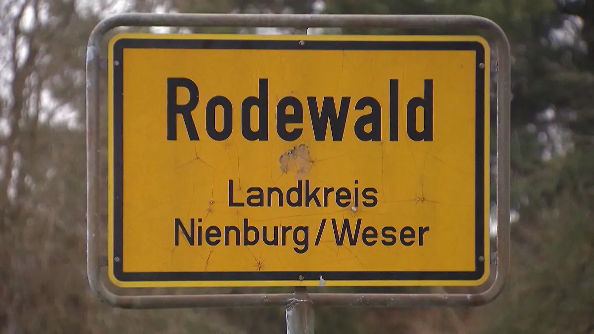 Die Ortsdurchfahrt von Rodewald im Landkreis Nienburg ist ca. 14 Kilometer lang.
