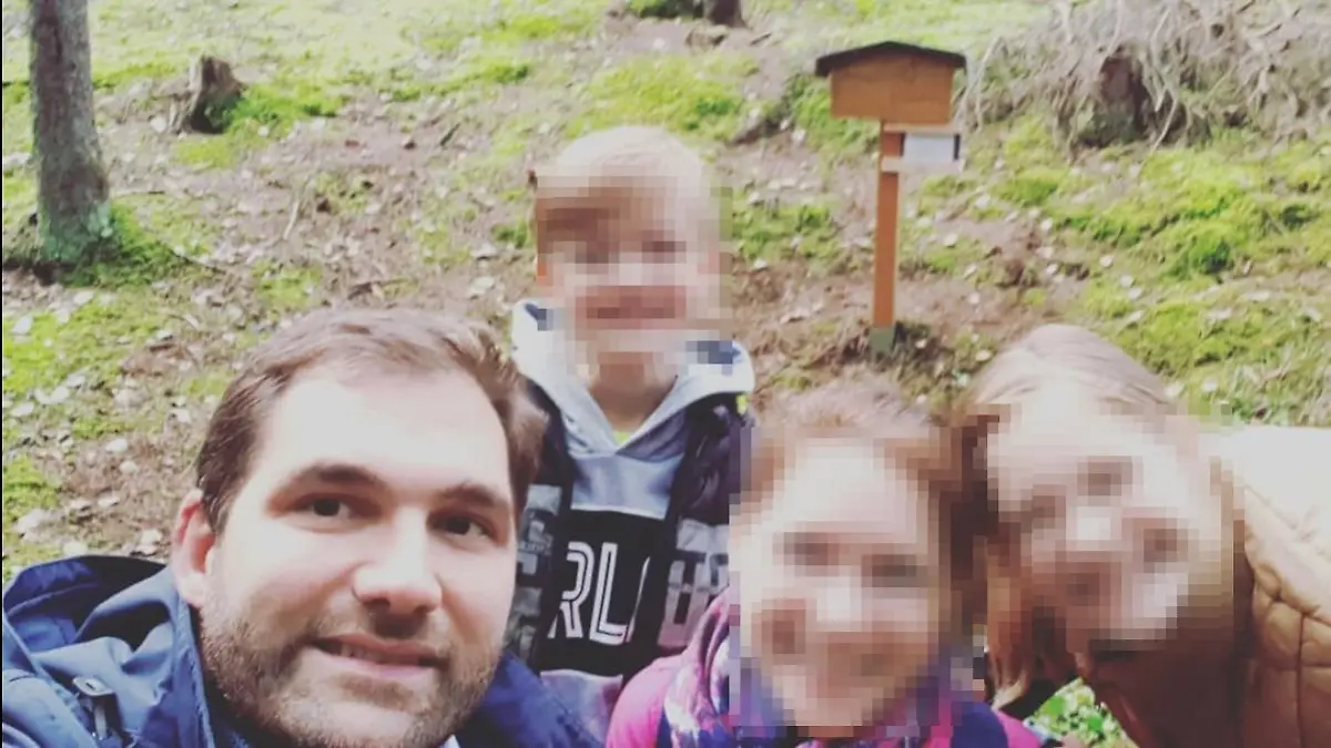 Dirk Rosenbauer (41) im Kreise seiner Familie