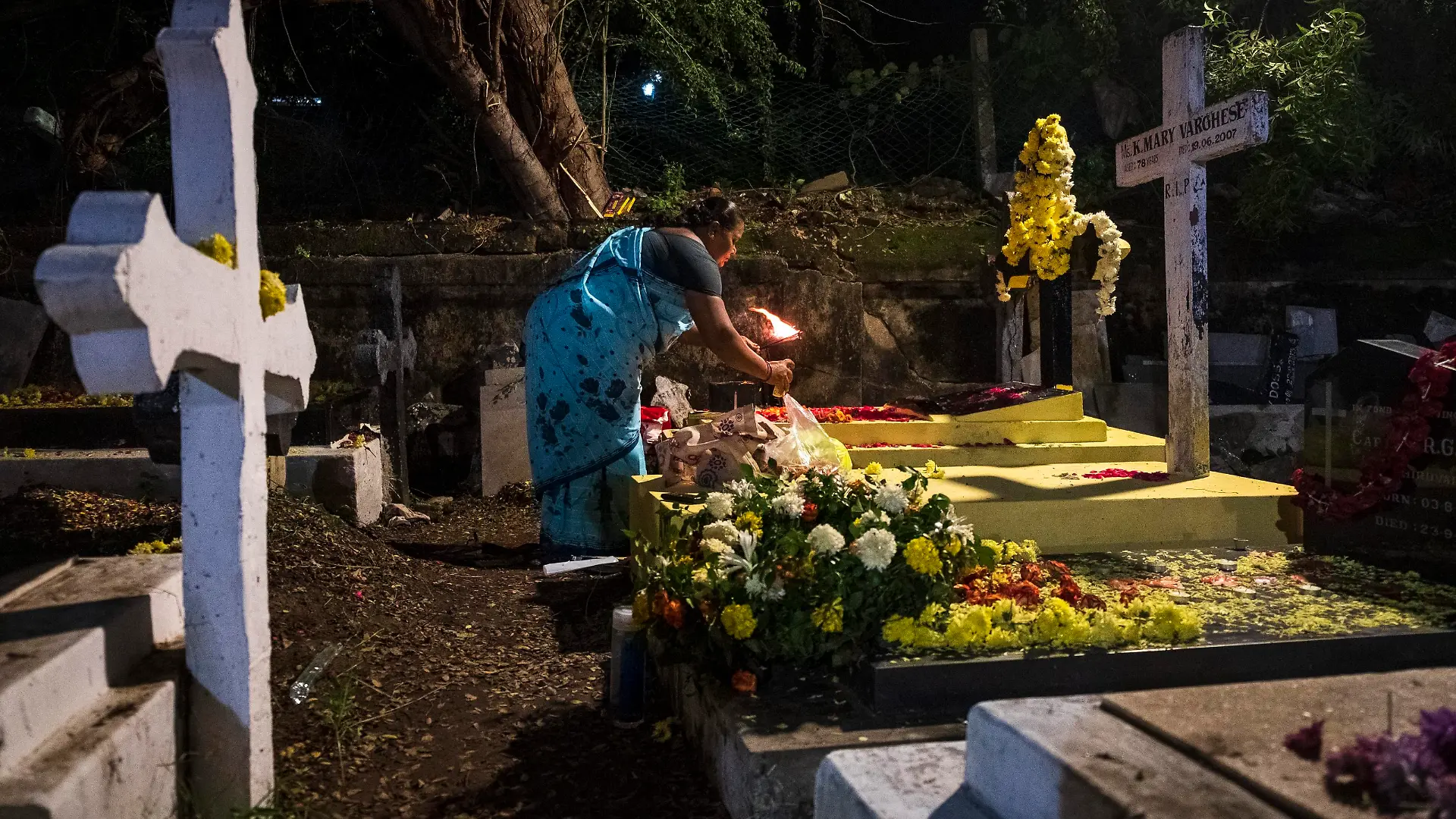 Chennai, India, On 2nd Nov'19, People are praying on the occasion of All soul's day for their beloved near and dear ones who passed away. (Photo by Dipayan Bose/NurPhoto)