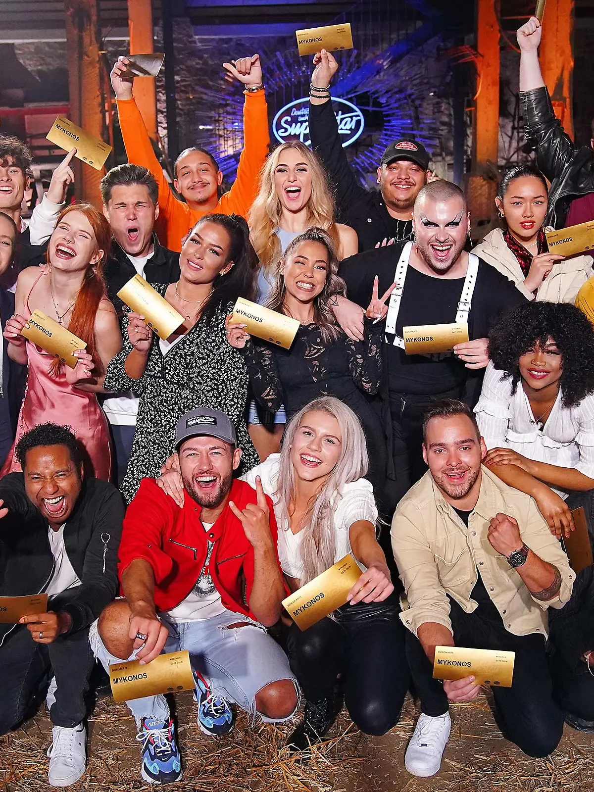 27 Kandidatinnen und Kandidaten bei DSDS 2021 haben es in den Recall auf Mykonos geschafft und freuen sich riesig über das Ticket.