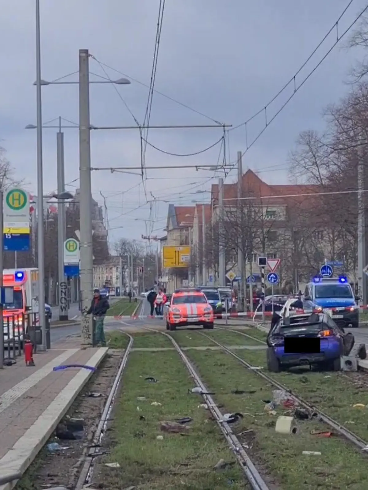 Leipzig: Schwerer Unfall an Tram-Haltestelle Franzosenallee