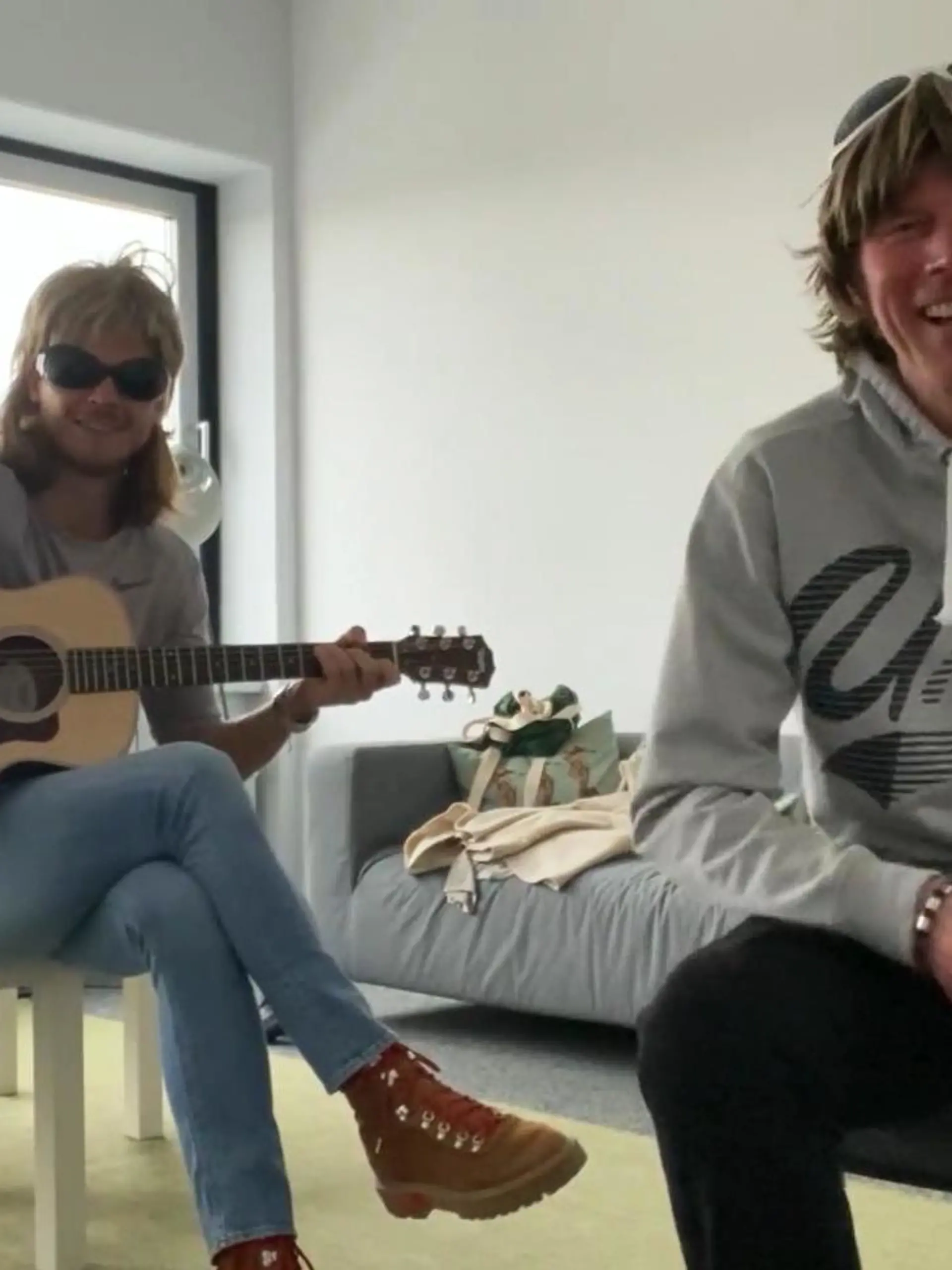 Rúrik Gíslason und Mickie Krause machen zusammen Musik
