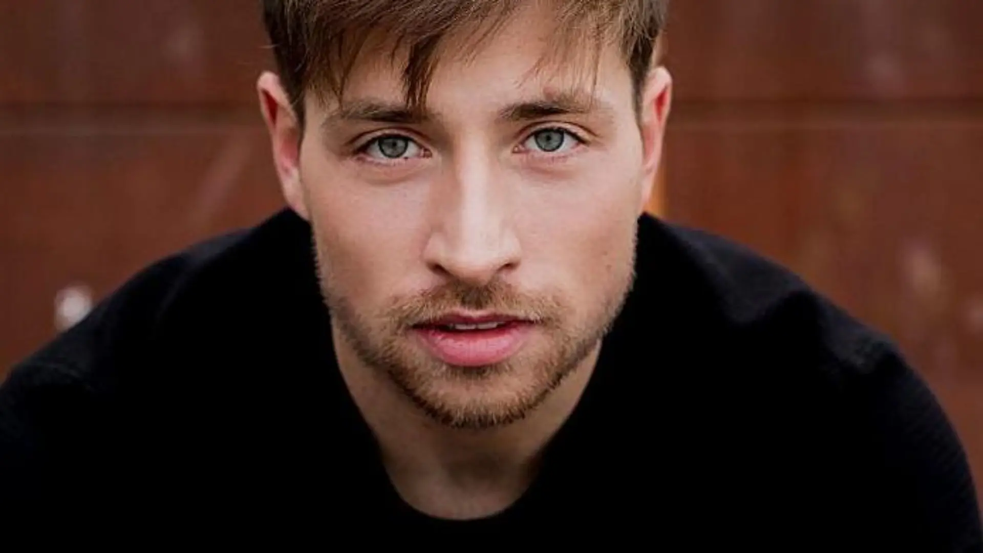 awz Dominik Flade