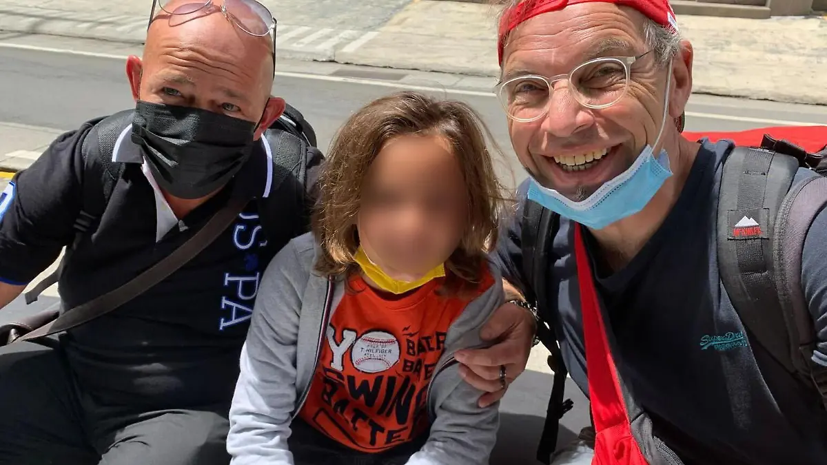 RTL-Reporter Klaus Felder mit der Familie.