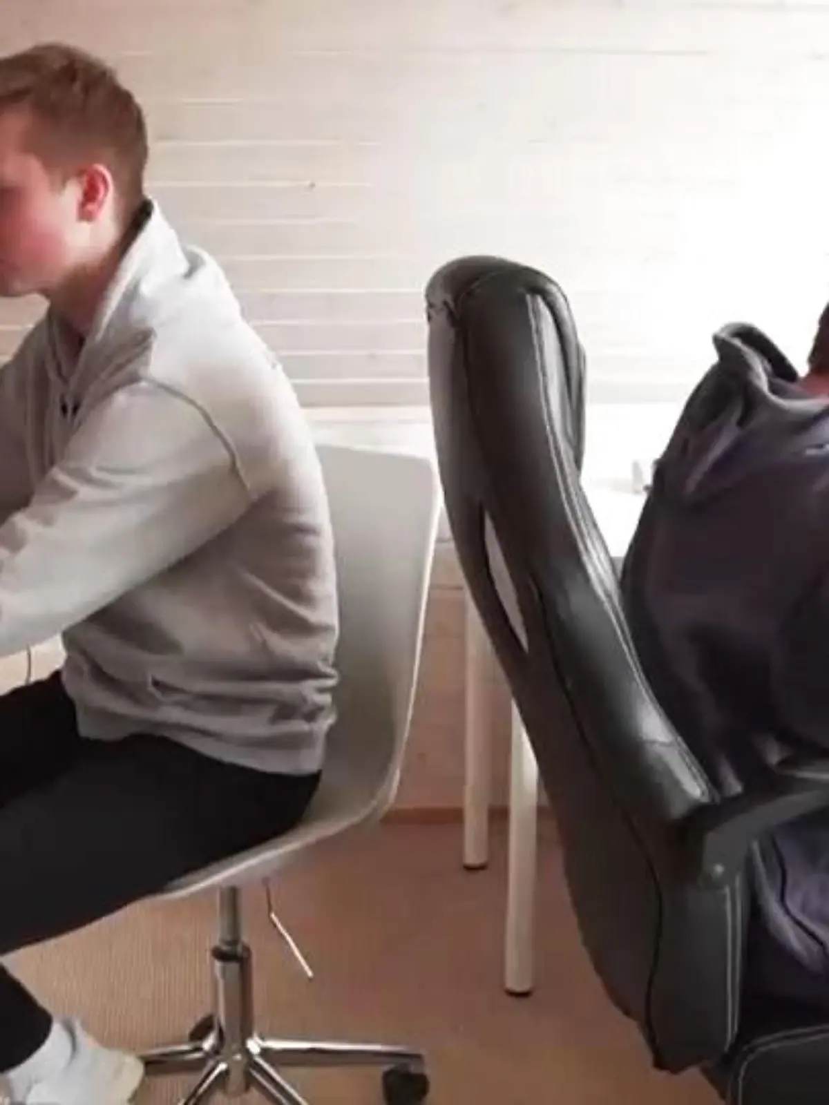Bild zu: "Tom und Michael ergattern Impftermine"
