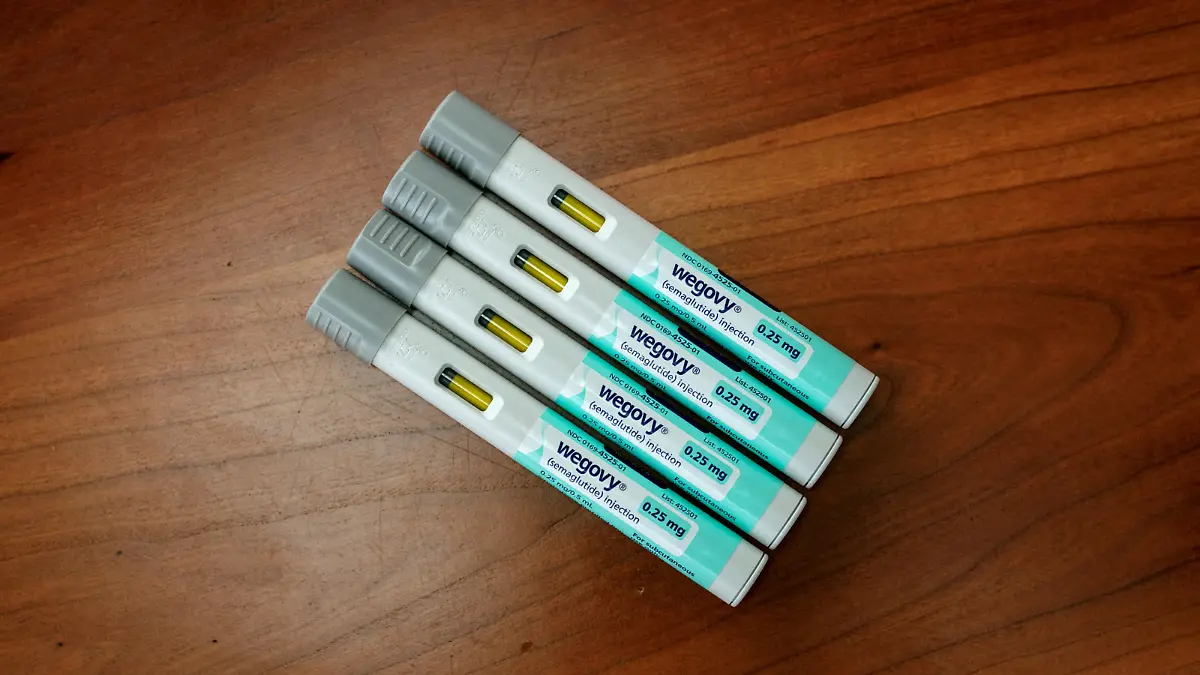 FILE PHOTO: A selection of injector pens for the Wegovy weight loss drug are shown in this photo illustration in Chicago, Illinois, U.S., March 31, 2023.  REUTERS/Jim Vondruska/Illustration/File Photo