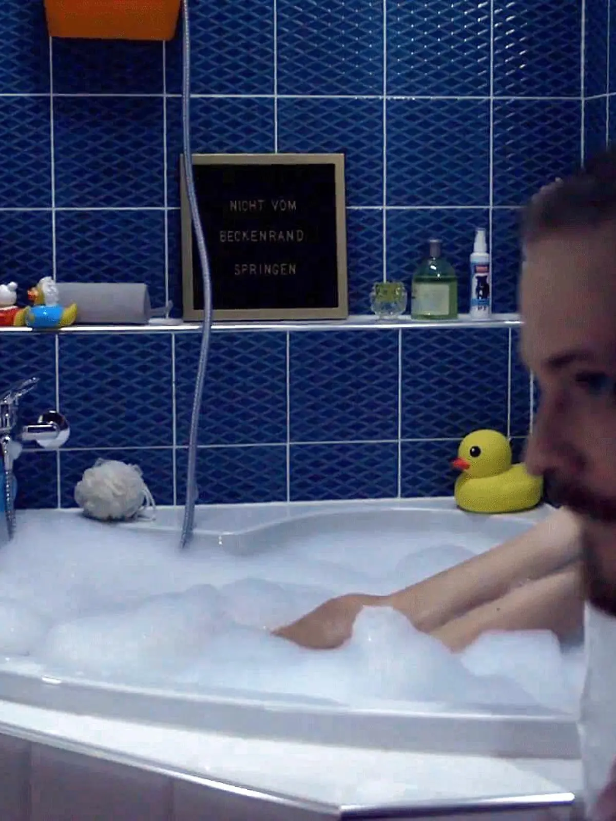 Unter uns: Vivien und Tobias haben einen vertrauten Moment.