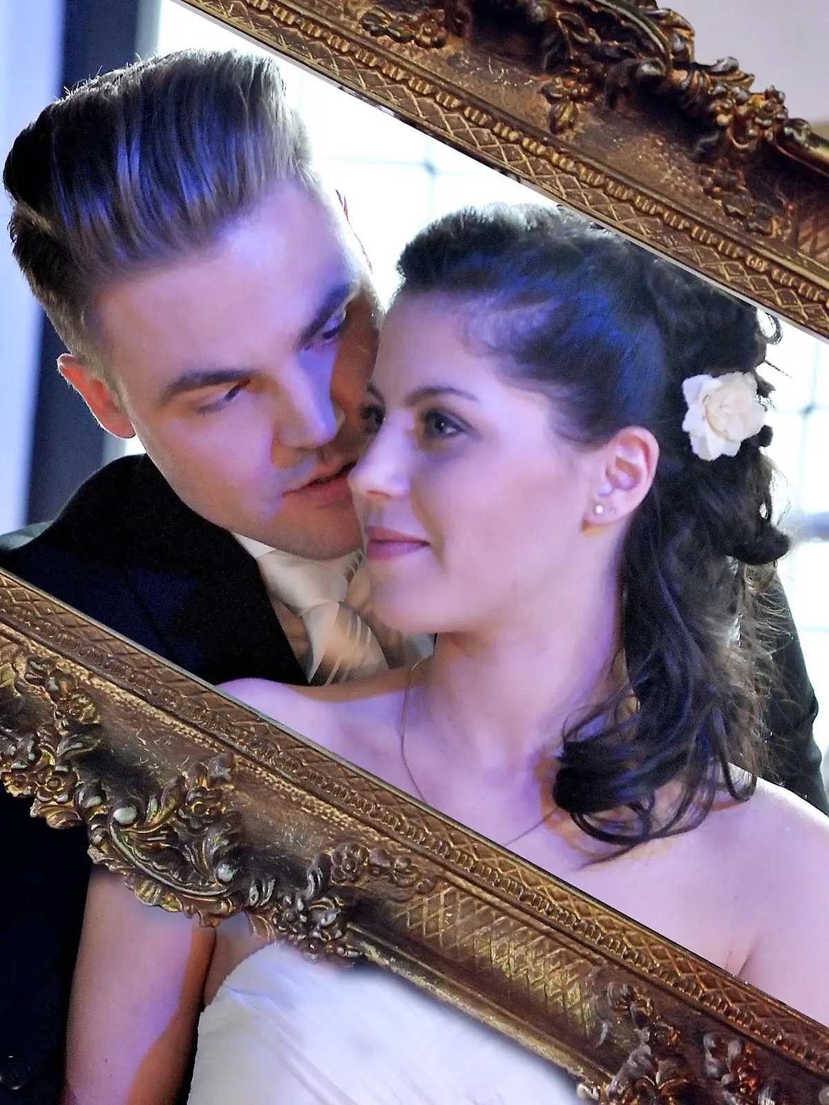 Sina (Valea Katharina Scalabrino) und Bambi (Benjamin Heinrich)