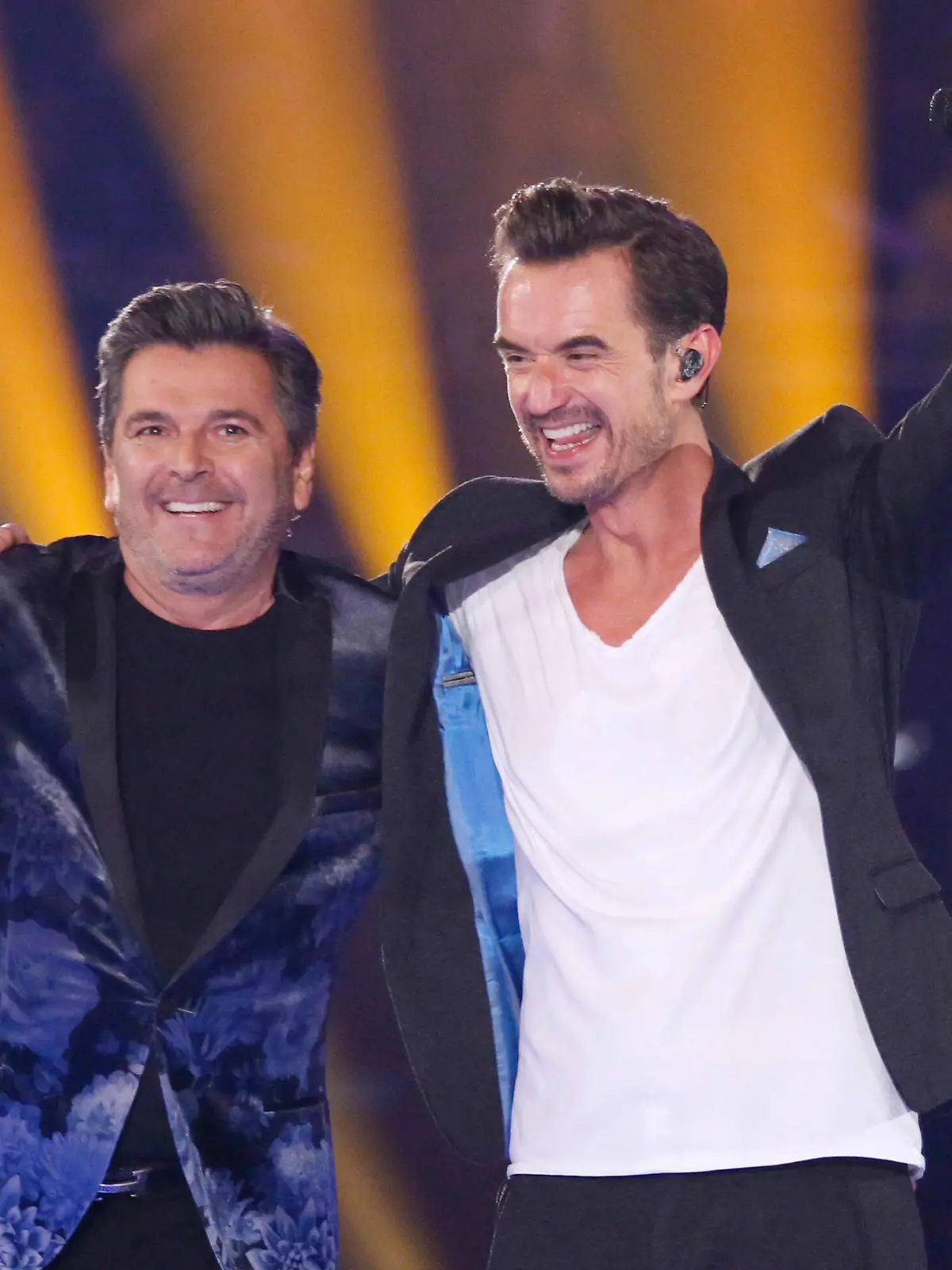 Thomas Anders und Florian Silbereisen auf der Bühne bei der Samstagabendshow Schlagerchampions - Das große Fest der Besten mit Florian Silbereisen im Velodrom in Berlin. *** Thomas Anders and Florian Silbereisen on stage at the Saturday night show Schlagerchampions Das große Fest der Besten with Florian Silbereisen at the Velodrom in Berlin Copyright: xEventpressxGolejewskix