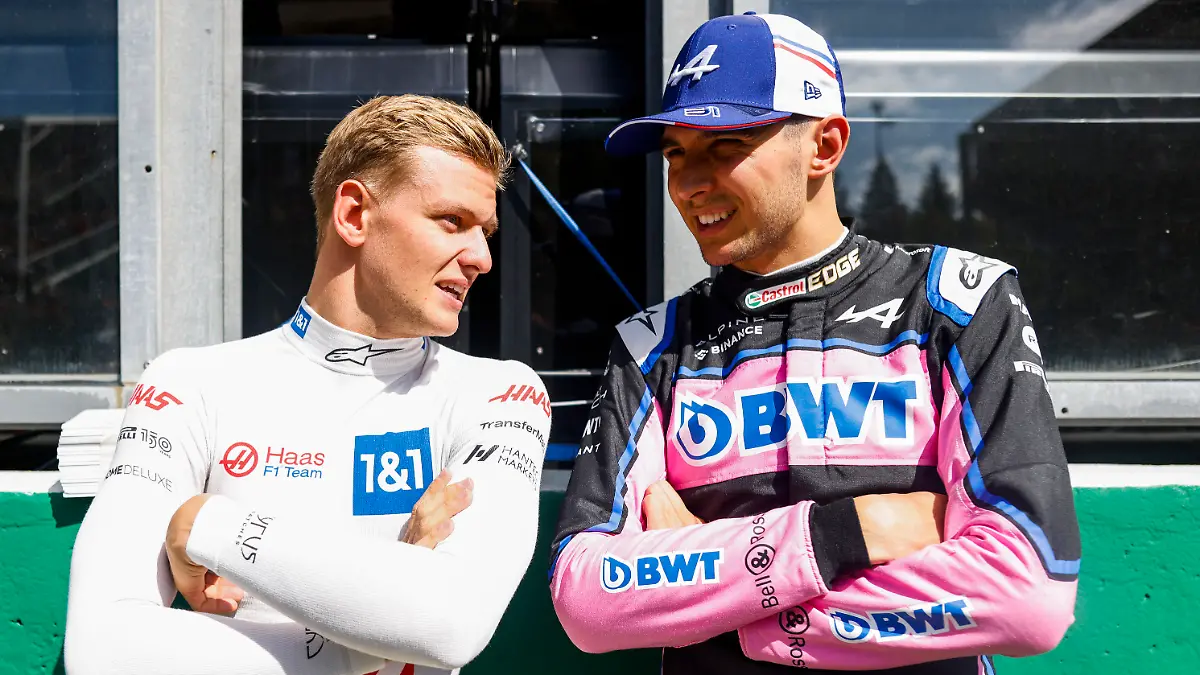 SCHUMACHER Mick (ger), Haas F1 Team VF-22 Ferrari, OCON Esteban (fra), Alpine F1 Team A522, portrait during the Formula 1 Rolex Belgian Grand Prix 2022, 14th round of the 2022 FIA Formula One World Championship from August 26 to 28, 2022 on the Circuit de Spa-Francorchamps, in Francorchamps, Belgium - Photo Julien Delfosse / DPPI