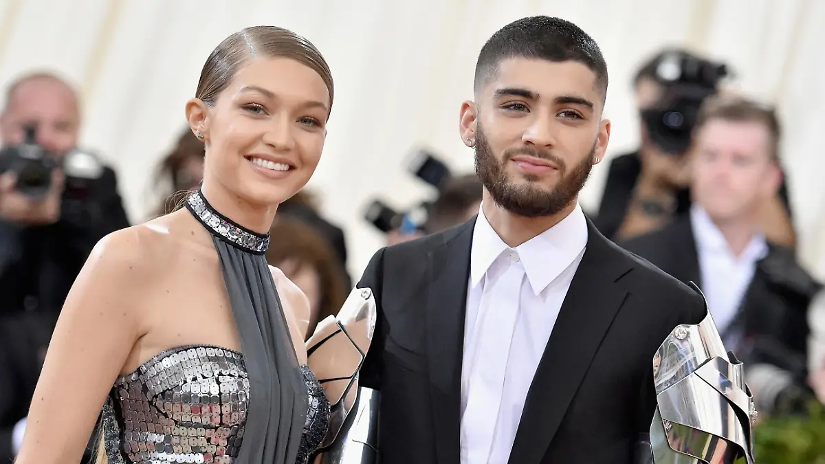 NEW YORK, NY - MAY 02:  Zayn Malik (L) and Gigi Hadid attend the 'Manus x Machina: Fashion In An Age Of Technology' Costume Institute Gala at Metropolitan Museum of Art on May 2, 2016 in New York City.  (Photo by Mike Coppola/Getty Images for People.com)